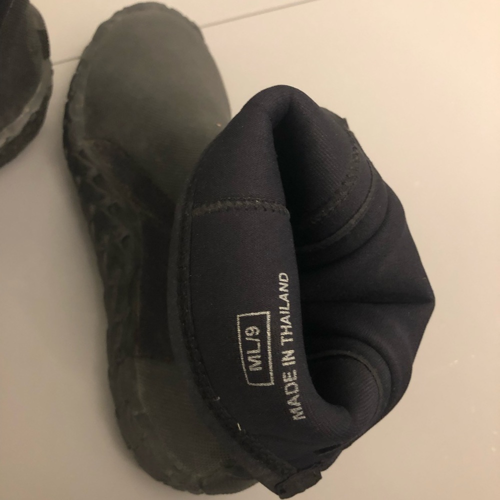 Neoprene boots for diving, boat or wading.